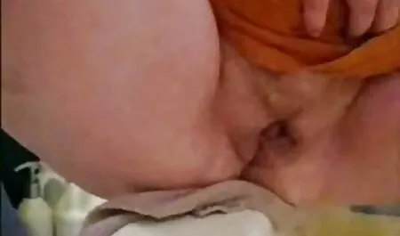 セックスをすることから麻痺するふりをする アダルト ビデオ 女