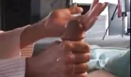 赤毛赤毛の姉妹fucksのキッチン h ビデオ 女性