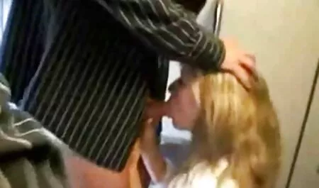 若いブルネットの肛門でキャッチ 女性 の 為 の アダルト ビデオ