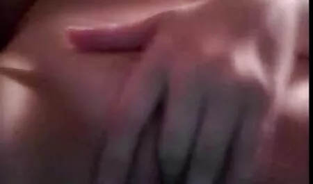 若い男性ショー大きな自然のおっぱい 女性 の ため の アダルト ビデオ