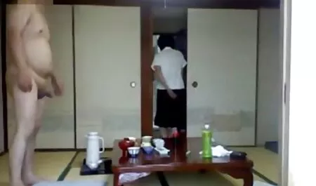 所有者はch2階段の吹き抜けとして機能するように看護師を奨励します 女性 向け アダルト ビデオ